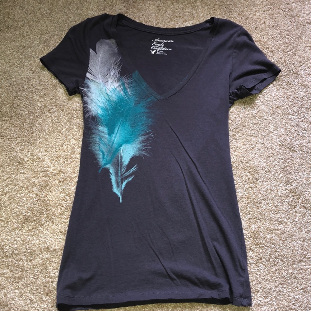 AE v-neck t shirt